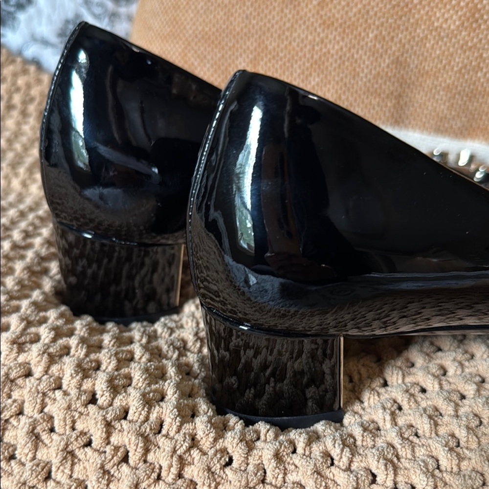 GUCCI Black Patent Leather Block Gold Accents Heels Shoes; 39.5 - Picture 8 of 10
